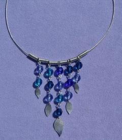 OJNP 09 - Leaf and Bead Necklet